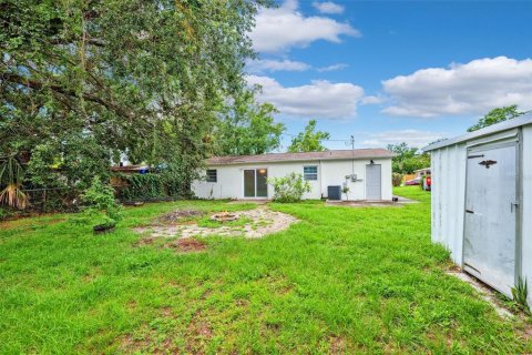 House in Pinellas Park, Florida 2 bedrooms, 92.72 sq.m. № 1791282 - photo 17