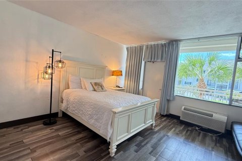 Condo in Ruskin, Florida, 1 bedroom № 2118858 - photo 23