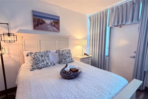 Condo in Ruskin, Florida, 1 bedroom № 2118858 - photo 7