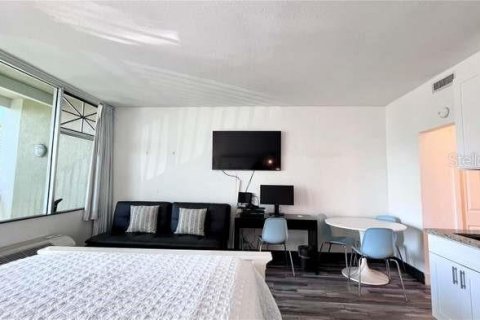 Condo in Ruskin, Florida, 1 bedroom № 2118858 - photo 18