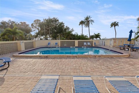 Condo in Ruskin, Florida, 1 bedroom № 2118858 - photo 28