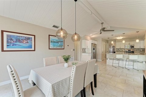 Villa ou maison à vendre à Sarasota, Floride: 3 chambres, 171.5 m2 № 2434847 - photo 25