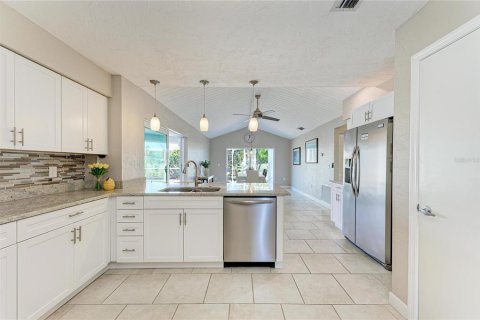 Villa ou maison à vendre à Sarasota, Floride: 3 chambres, 171.5 m2 № 2434847 - photo 17