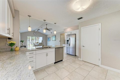 Villa ou maison à vendre à Sarasota, Floride: 3 chambres, 171.5 m2 № 2434847 - photo 16