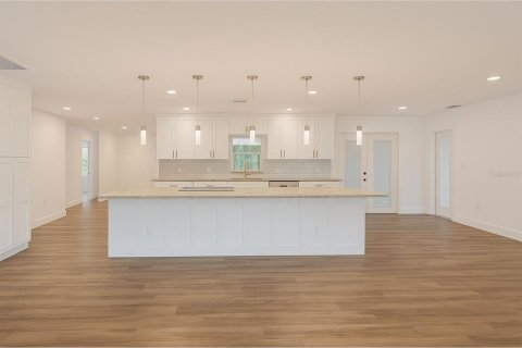 Casa en venta en North Fort Myers, Florida, 3 dormitorios, 174.75 m2 № 1905533 - foto 6