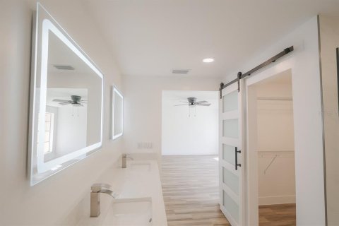 Casa en venta en North Fort Myers, Florida, 3 dormitorios, 174.75 m2 № 1905533 - foto 14