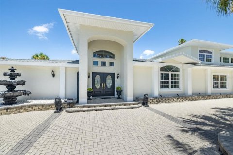 Купить виллу или дом в Тиерра-Верде, Флорида 9 комнат, 424.28м2, № 1852822 - фото 1