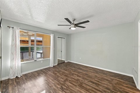 Touwnhouse à vendre à Seminole, Floride: 3 chambres, 147.99 m2 № 2430492 - photo 25