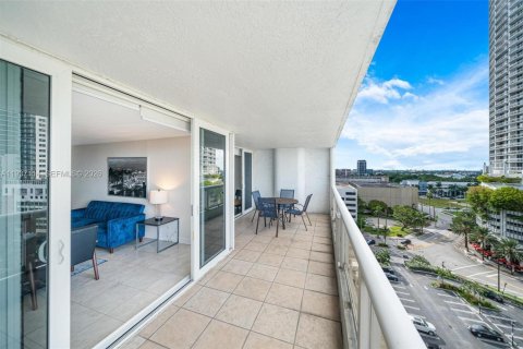 Купить кондоминиум в Майами, Флорида 1 спальня, 99.03м2, № 1995025 - фото 6