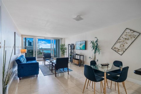 Купить кондоминиум в Майами, Флорида 1 спальня, 99.03м2, № 1995025 - фото 14