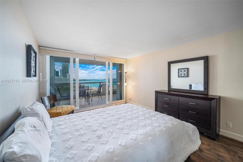 Купить кондоминиум в Майами, Флорида 1 спальня, 99.03м2, № 1995025 - фото 19