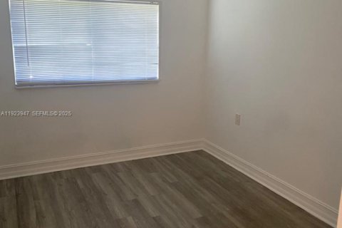 Condominio en alquiler en West Palm Beach, Florida, 1 dormitorio, 49.24 m2 № 1982340 - foto 10