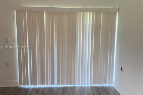 Condominio en alquiler en West Palm Beach, Florida, 1 dormitorio, 49.24 m2 № 1982340 - foto 4