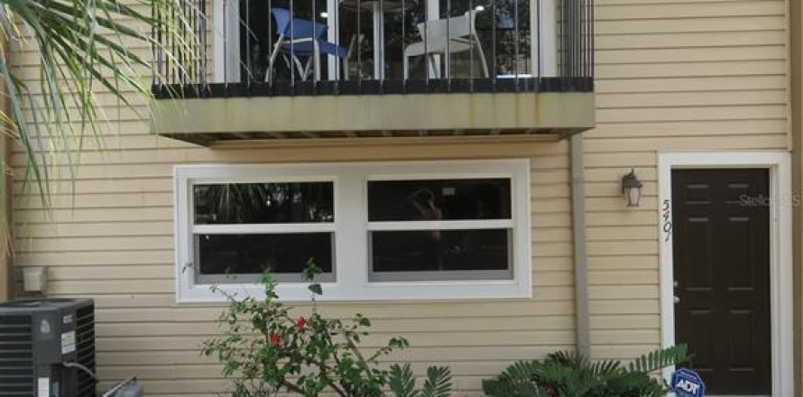 Townhouse in Tampa, Florida 2 bedrooms, 130.81 sq.m. № 2237218