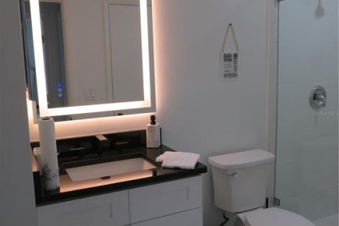 Townhouse in Tampa, Florida 2 bedrooms, 130.81 sq.m. № 2237218 - photo 10