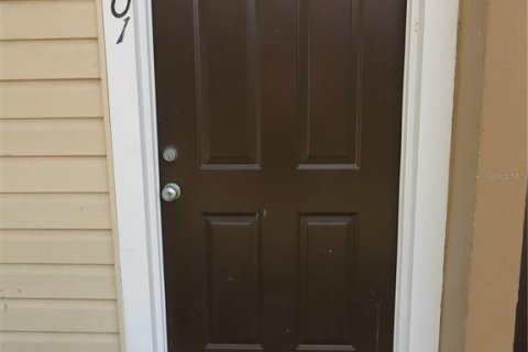 Townhouse in Tampa, Florida 2 bedrooms, 130.81 sq.m. № 2237218 - photo 19