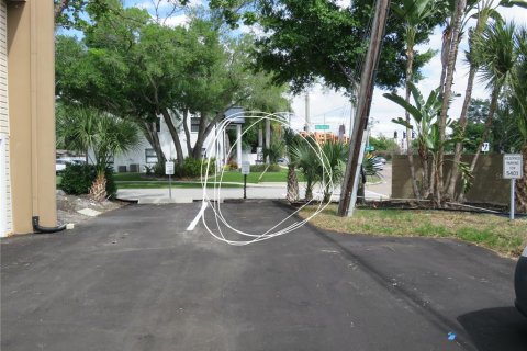 Townhouse in Tampa, Florida 2 bedrooms, 130.81 sq.m. № 2237218 - photo 21