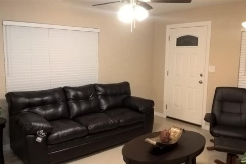 Apartamento en alquiler en Orlando, Florida, 2 dormitorios, 83.61 m2 № 2197507 - foto 8