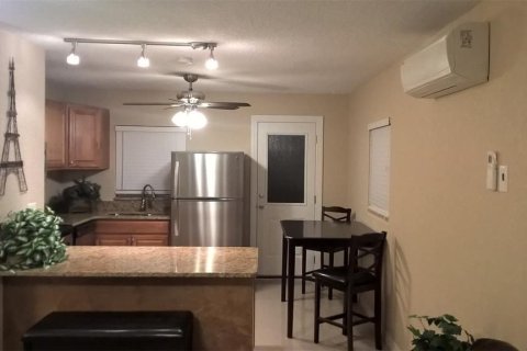 Apartamento en alquiler en Orlando, Florida, 2 dormitorios, 83.61 m2 № 2197507 - foto 11