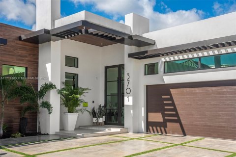 Casa en venta en Lighthouse Point, Florida, 3 dormitorios, 290.04 m2 № 1859395 - foto 8