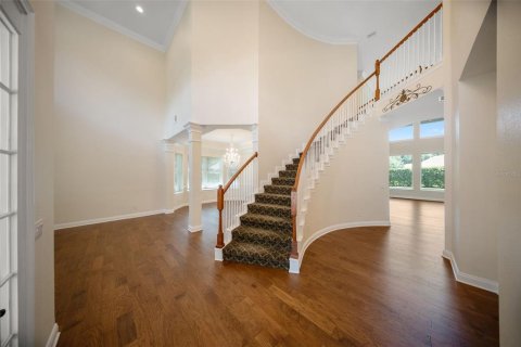 House in Sorrento, Florida 5 bedrooms, 381.36 sq.m. № 2223337 - photo 10