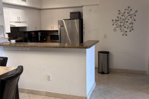 Copropriété à vendre à Aventura, Floride: 2 chambres, 109.62 m2 № 1936818 - photo 10