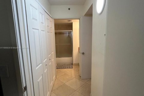 Copropriété à vendre à Aventura, Floride: 2 chambres, 109.62 m2 № 1936818 - photo 19