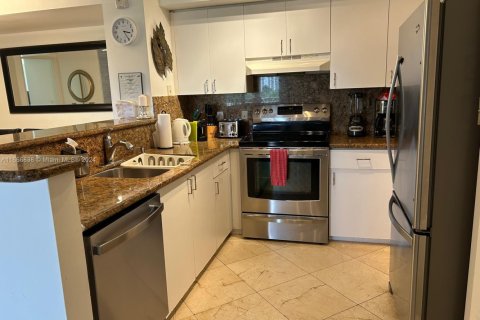 Copropriété à vendre à Aventura, Floride: 2 chambres, 109.62 m2 № 1936818 - photo 8