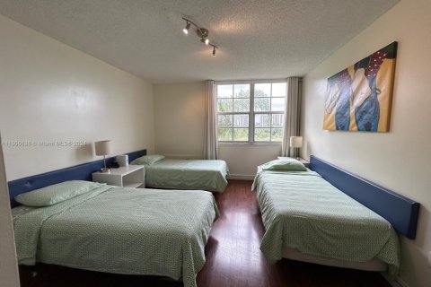 Copropriété à vendre à Aventura, Floride: 2 chambres, 109.62 m2 № 1936818 - photo 17