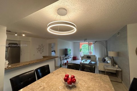 Copropriété à vendre à Aventura, Floride: 2 chambres, 109.62 m2 № 1936818 - photo 6