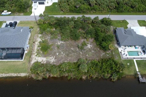 Terreno en venta en Port Charlotte, Florida № 1786097 - foto 12