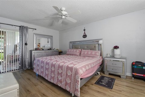 Купить таунхаус в Хейнс-Сити, Флорида 11 комнат, 171.31м2, № 2150682 - фото 15