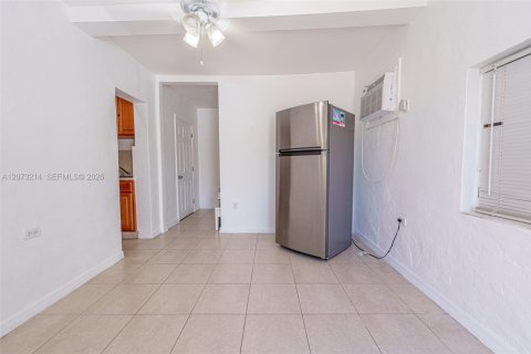 House in Miami, Florida 1 bedroom, 46.45 sq.m. № 2339887