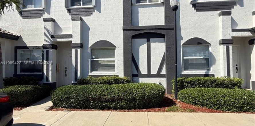 Кондоминиум с 3 спальнями в Хомстед, Флорида № 2051902