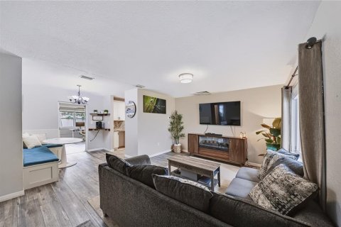 Casa en venta en Saint Petersburg, Florida, 3 dormitorios, 99.96 m2 № 2383905 - foto 16