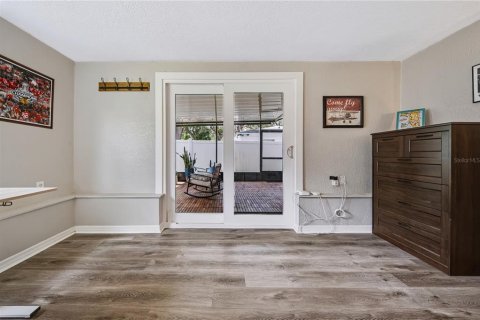 Casa en venta en Saint Petersburg, Florida, 3 dormitorios, 99.96 m2 № 2383905 - foto 10