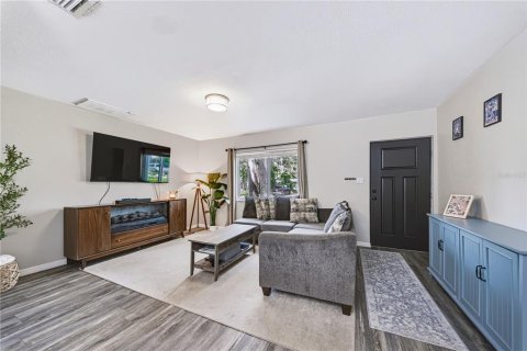 Casa en venta en Saint Petersburg, Florida, 3 dormitorios, 99.96 m2 № 2383905 - foto 4