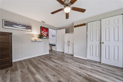 Casa en venta en Saint Petersburg, Florida, 3 dormitorios, 99.96 m2 № 2383905 - foto 5
