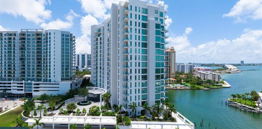 Condo in Sarasota, Florida, 4 bedrooms  № 1684856