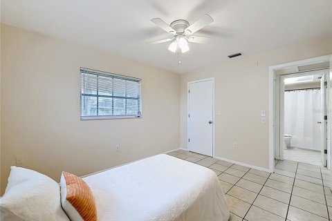 Condo in Clearwater, Florida, 2 bedrooms  № 2093350 - photo 16