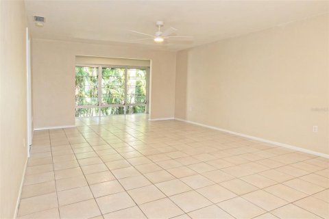 Condo in Clearwater, Florida, 2 bedrooms  № 2093350 - photo 6