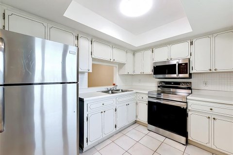Condo in Clearwater, Florida, 2 bedrooms  № 2093350 - photo 2