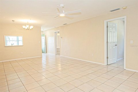 Condo in Clearwater, Florida, 2 bedrooms  № 2093350 - photo 9