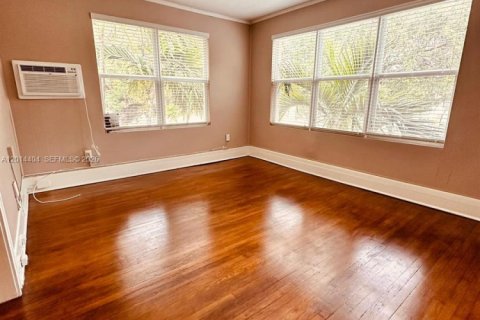 Apartamento en alquiler en Miami, Florida, 1 dormitorio № 2076456 - foto 5