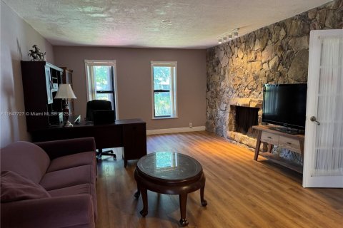 Купить виллу или дом в Пальметто-Бей, Флорида 3 спальни, 182.46м2, № 1957452 - фото 7