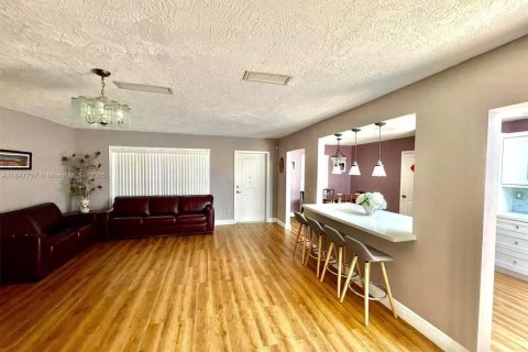 Купить виллу или дом в Пальметто-Бей, Флорида 3 спальни, 182.46м2, № 1957452 - фото 11