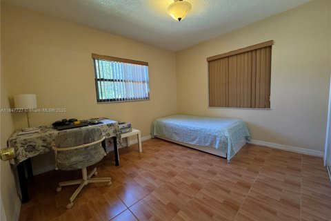 Купить виллу или дом в Пальметто-Бей, Флорида 3 спальни, 182.46м2, № 1957452 - фото 17