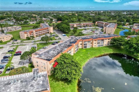 Copropriété à vendre à Sunrise, Floride: 2 chambres, 78.97 m2 № 2182392 - photo 30