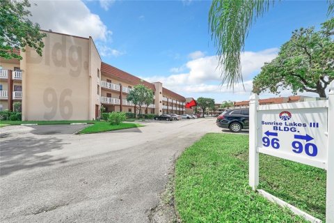 Copropriété à vendre à Sunrise, Floride: 2 chambres, 78.97 m2 № 2182392 - photo 26