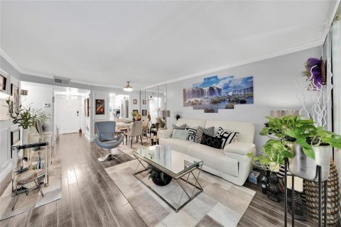 Copropriété à vendre à Sunrise, Floride: 2 chambres, 78.97 m2 № 2182392 - photo 8